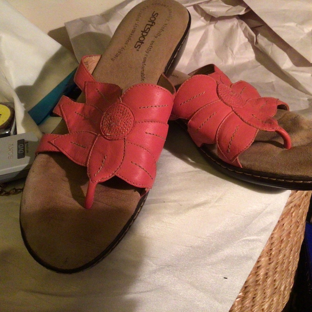 Soft spot sandals